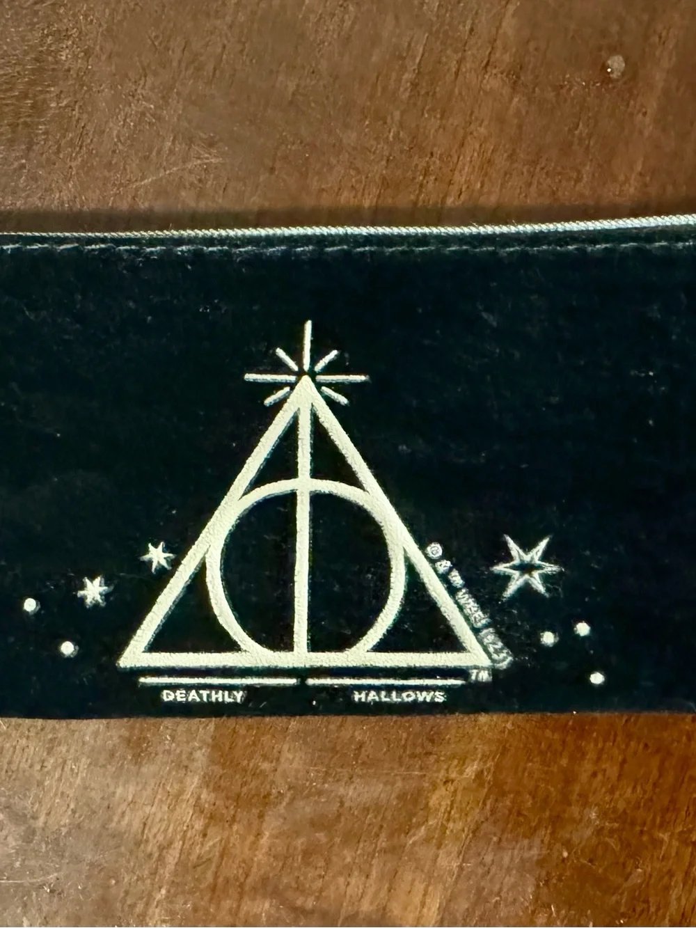 Harry Potter Deathly Hallows Velvet Brush Set - Black & Gold